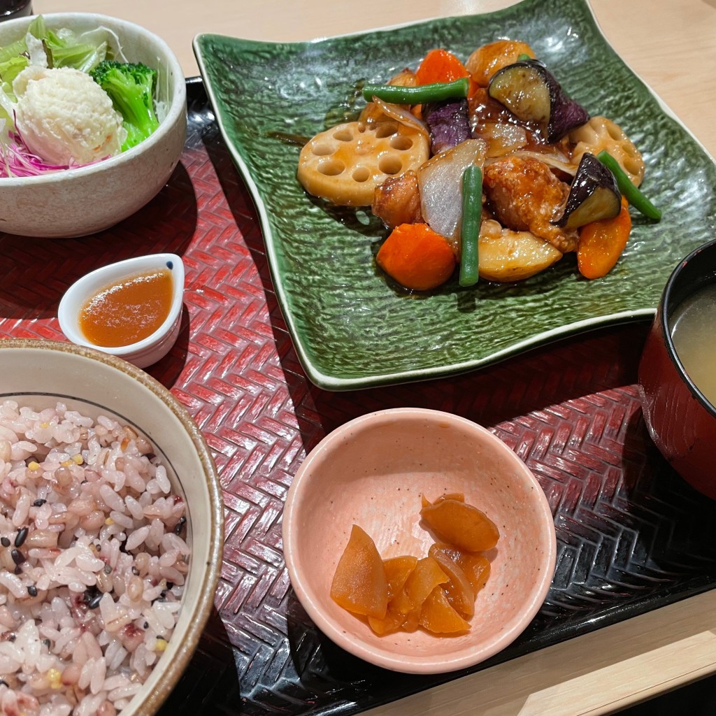 ユーザーが投稿した[定食]鶏と野菜の黒酢あんの写真 - 実際訪問したユーザーが直接撮影して投稿した新町定食屋大戸屋 青森新町通り店の写真