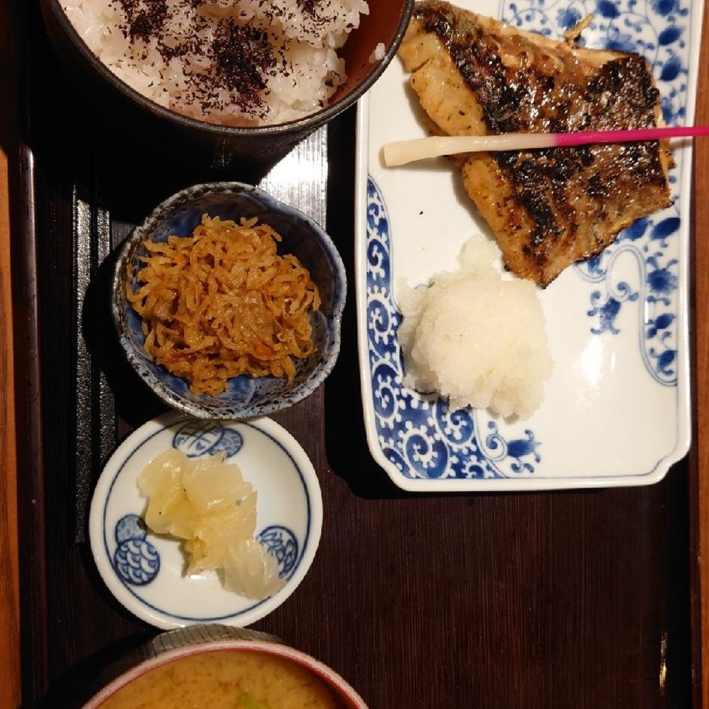 ユーザーが投稿した青ヒラス醤油漬けの写真 - 実際訪問したユーザーが直接撮影して投稿した西新宿居酒屋炭火焼食堂 こがね屋の写真
