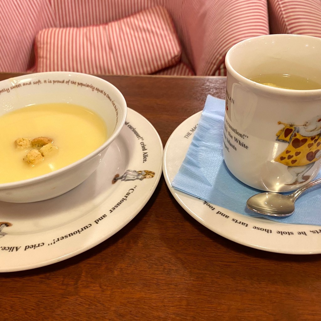 ユーザーが投稿したスープの写真 - 実際訪問したユーザーが直接撮影して投稿した西新宿洋食ラケル 新宿西口店の写真