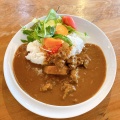 実際訪問したユーザーが直接撮影して投稿した内山カレーカレーとケーキさらの写真