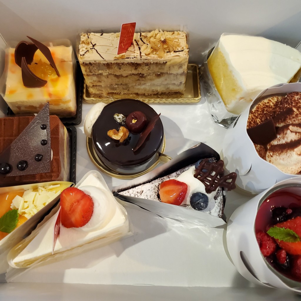 ユーザーが投稿したメロンケーキの写真 - 実際訪問したユーザーが直接撮影して投稿した佐生町ケーキDE-JIの写真