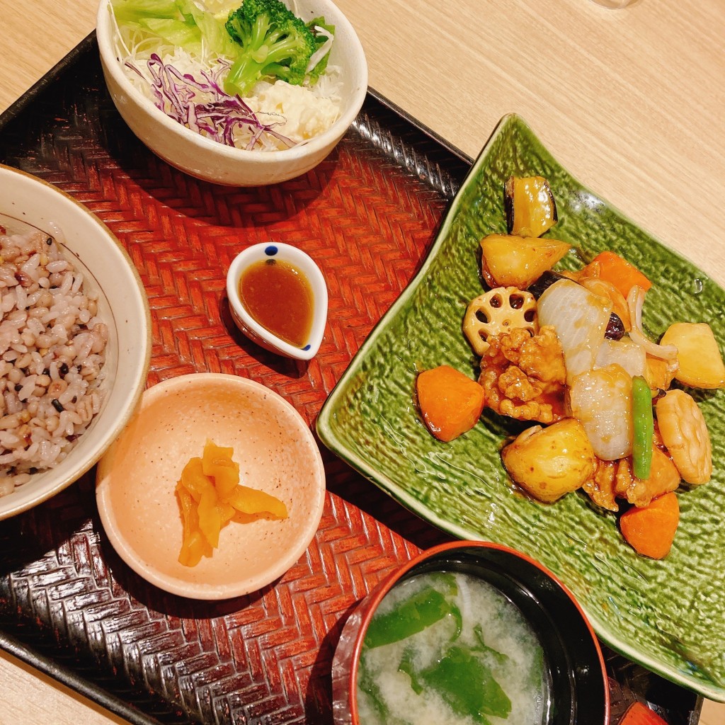 ユーザーが投稿した[定食]鶏と野菜の黒酢あんの写真 - 実際訪問したユーザーが直接撮影して投稿した南大沢定食屋大戸屋 フレンテ南大沢店の写真