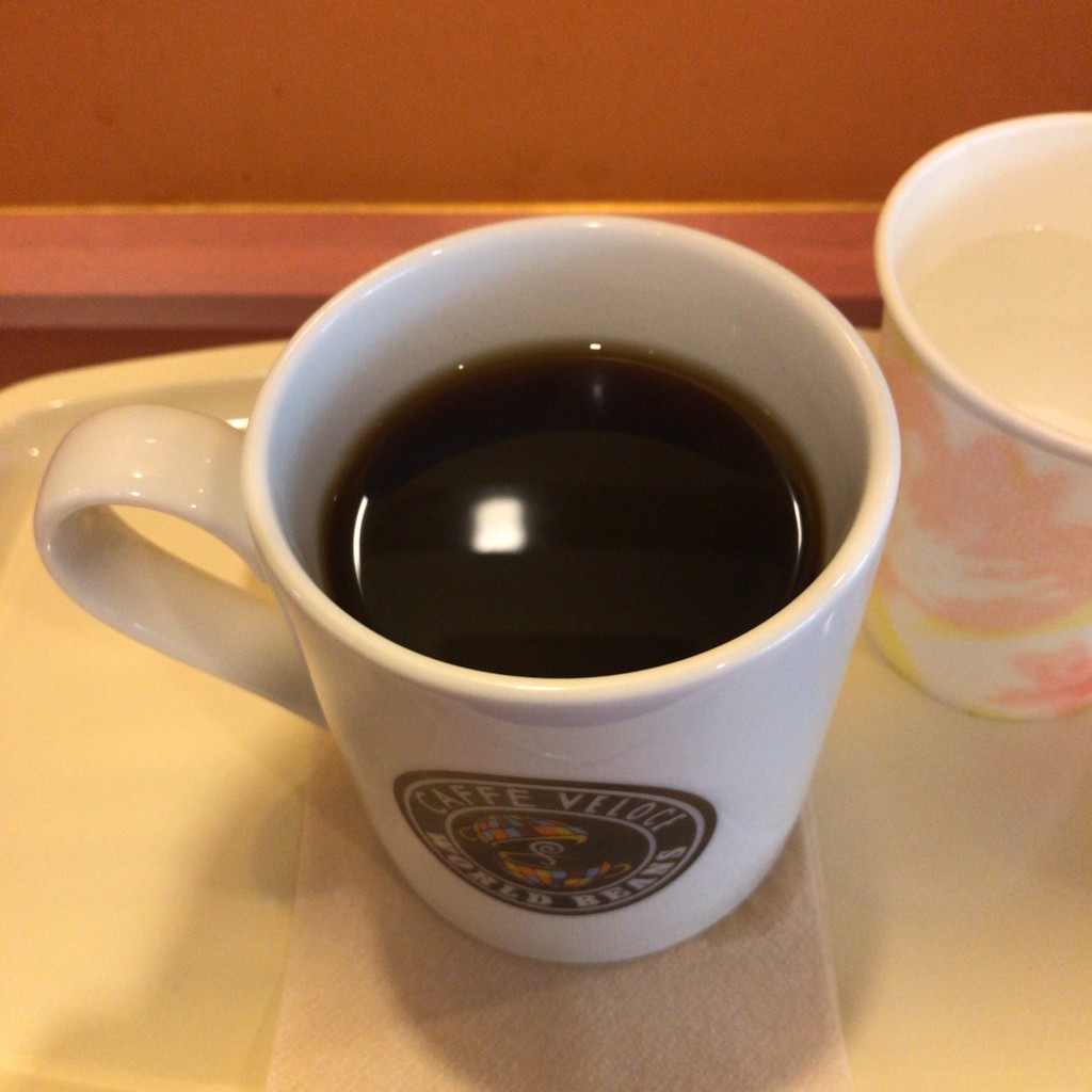 ユーザーが投稿したアメリカンコーヒーの写真 - 実際訪問したユーザーが直接撮影して投稿した上荻カフェカフェ・ベローチェ 荻窪駅西口店の写真