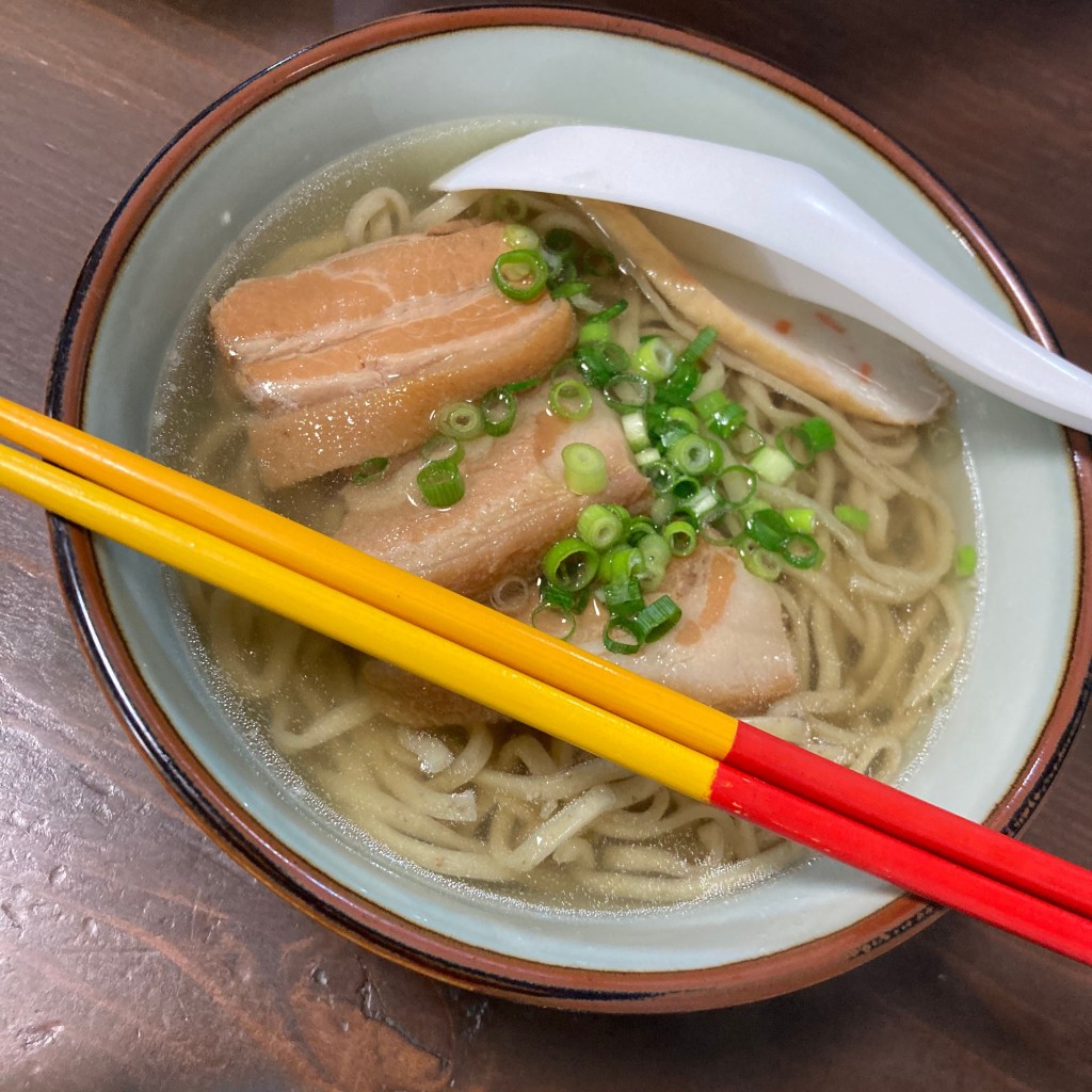 ユーザーが投稿した三枚肉そば (細麺)の写真 - 実際訪問したユーザーが直接撮影して投稿した松川うどんゆうなみ 坂下店の写真