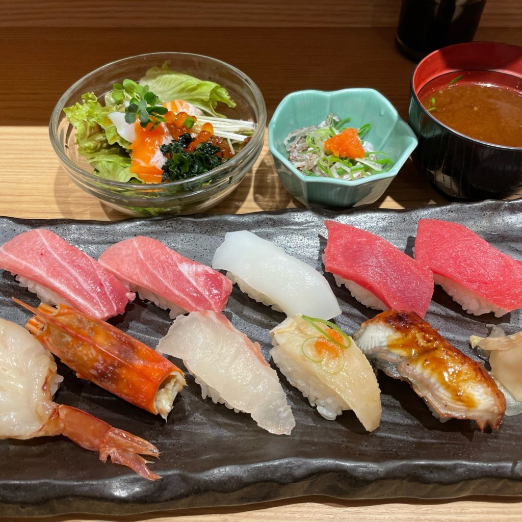 ユーザーが投稿した豪華な盛り合せの写真 - 実際訪問したユーザーが直接撮影して投稿した西中島寿司さかなやのmaru寿司 新大阪店の写真