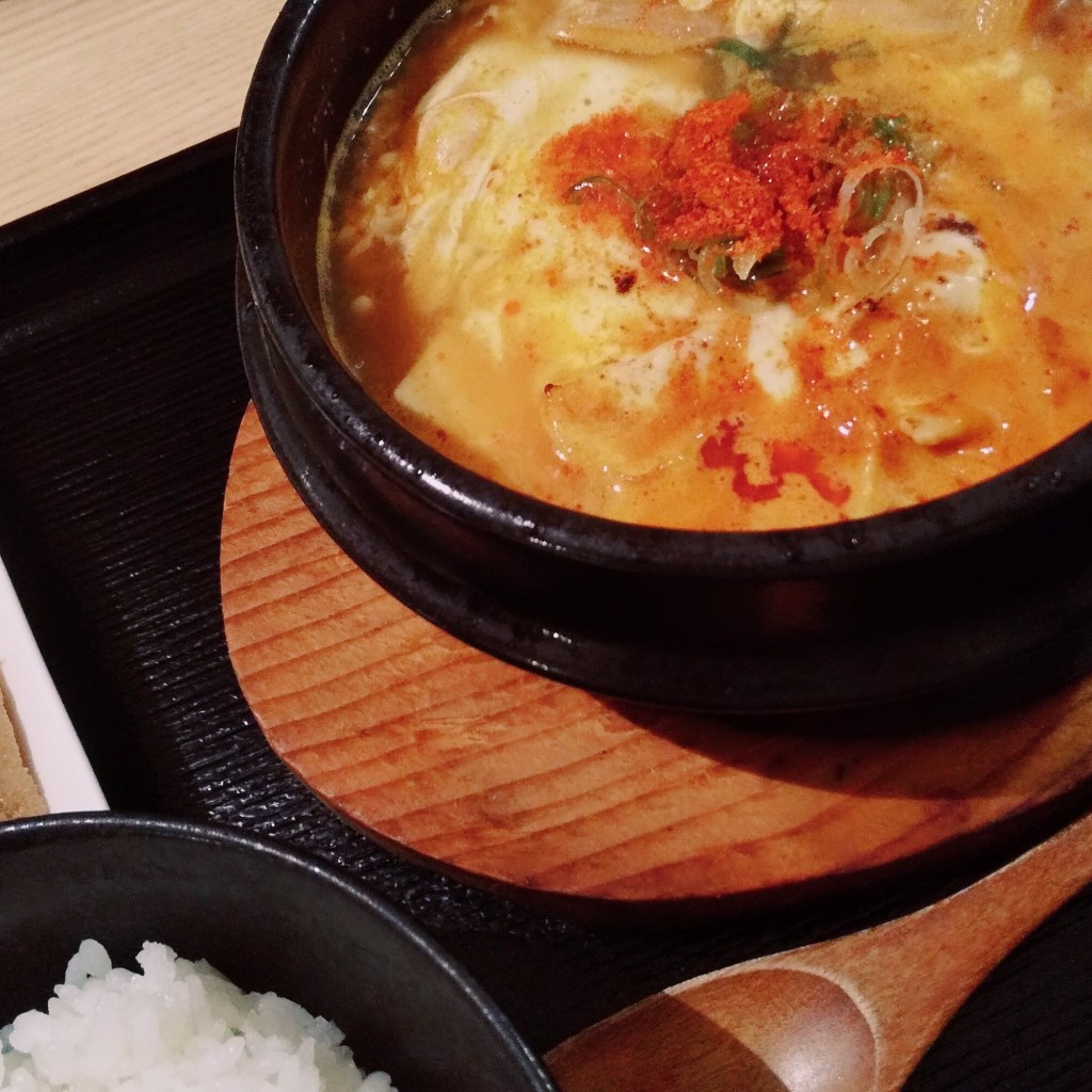 ユーザーが投稿したチーズスンドゥブの写真 - 実際訪問したユーザーが直接撮影して投稿した茶屋町韓国料理韓国料理×鍋 かん菜の写真