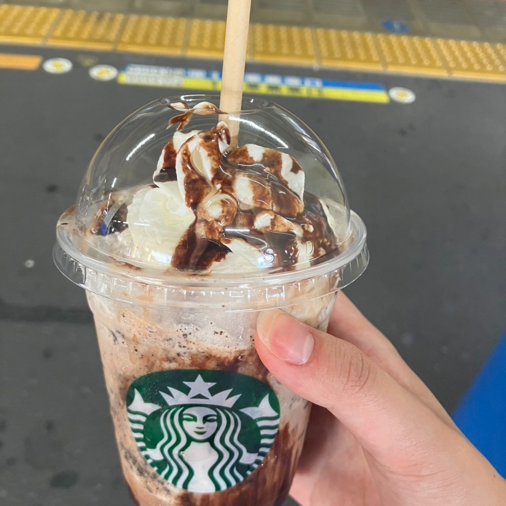 ユーザーが投稿したダブル チョコレート フラペチーノの写真 - 実際訪問したユーザーが直接撮影して投稿した大船カフェスターバックス コーヒー アトレ大船店の写真