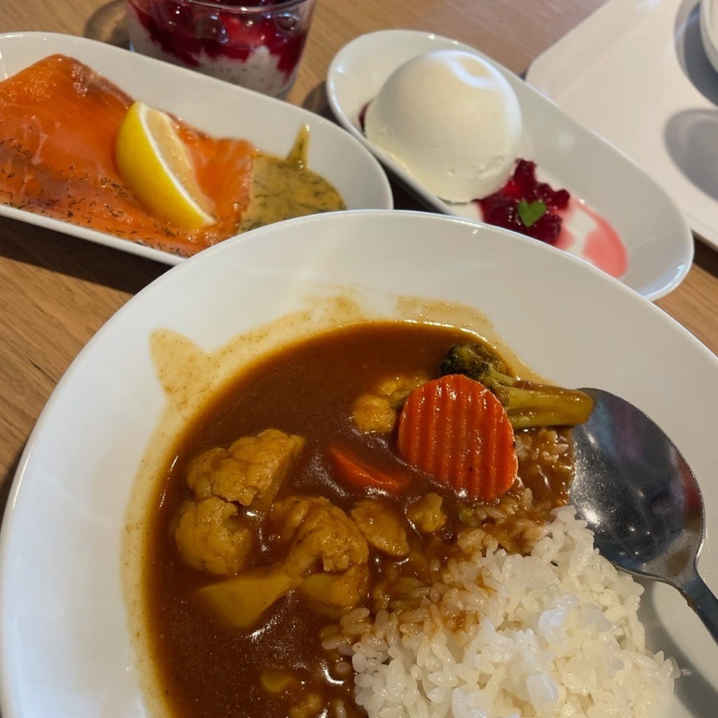 ユーザーが投稿した無添加野菜カレーの写真 - 実際訪問したユーザーが直接撮影して投稿した鶴町西洋料理IKEA レストラン&カフェ 鶴浜店の写真