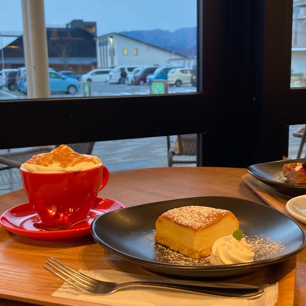 ユーザーが投稿したみそチーズケーキの写真 - 実際訪問したユーザーが直接撮影して投稿した高田町カフェやぎさわカフェ アバッセ店の写真