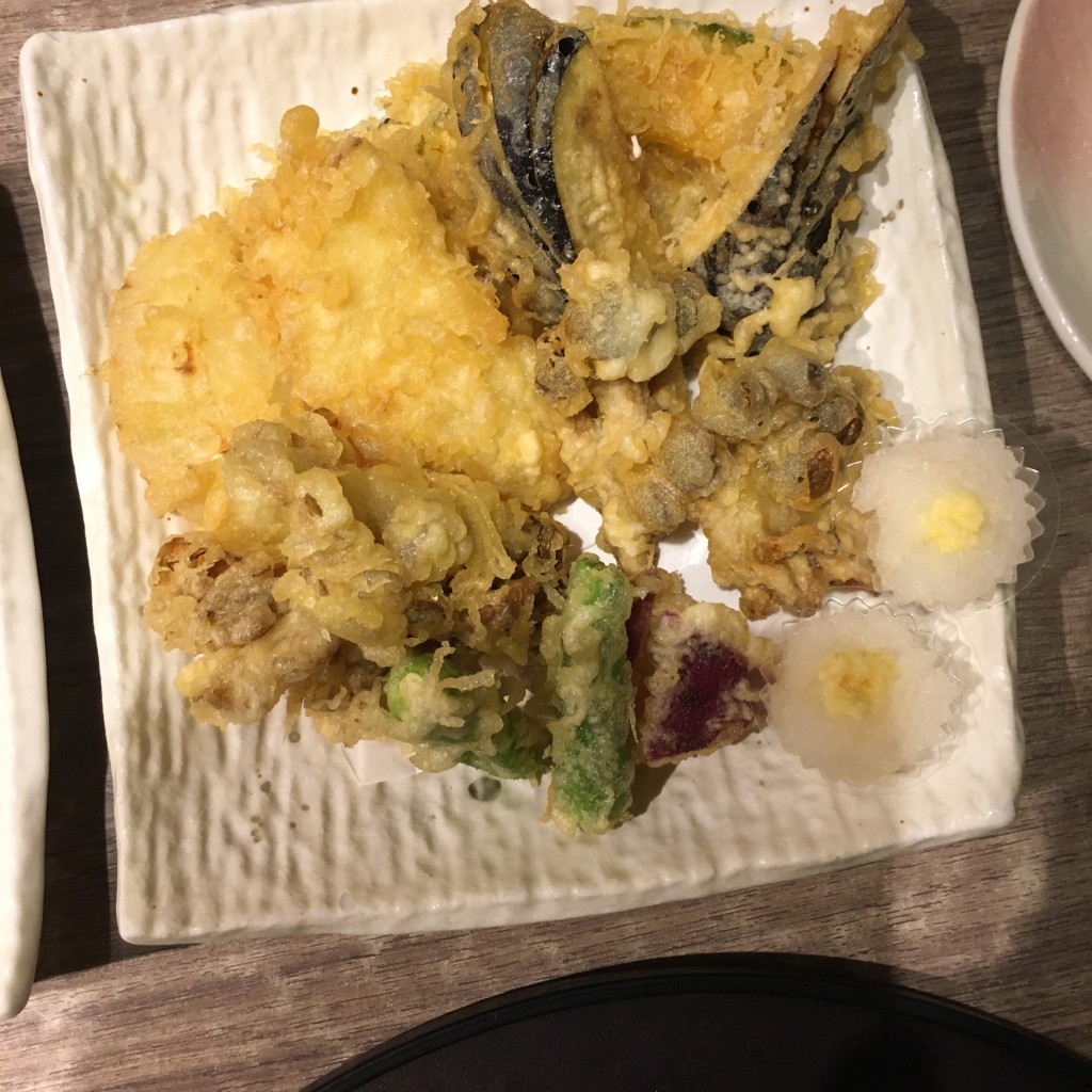 ユーザーが投稿した山の天ぷらの写真 - 実際訪問したユーザーが直接撮影して投稿した草深寿司はな膳 千葉ニュータウン店の写真