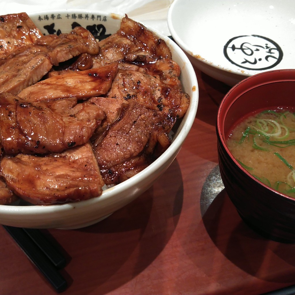 ユーザーが投稿した豚丼(黒)肉盛の写真 - 実際訪問したユーザーが直接撮影して投稿した丼もの喜久好 イオンモール東浦店の写真
