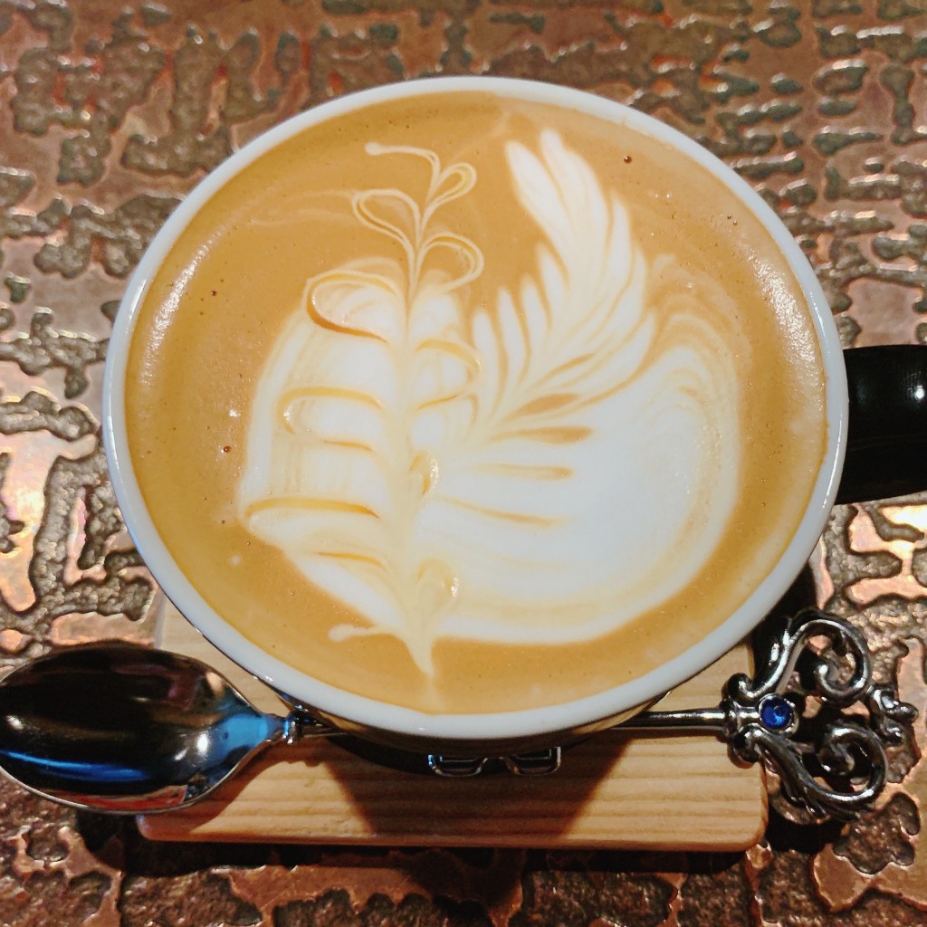 ユーザーが投稿したキャラメルラテの写真 - 実際訪問したユーザーが直接撮影して投稿した栄カフェTwilight coffeeの写真
