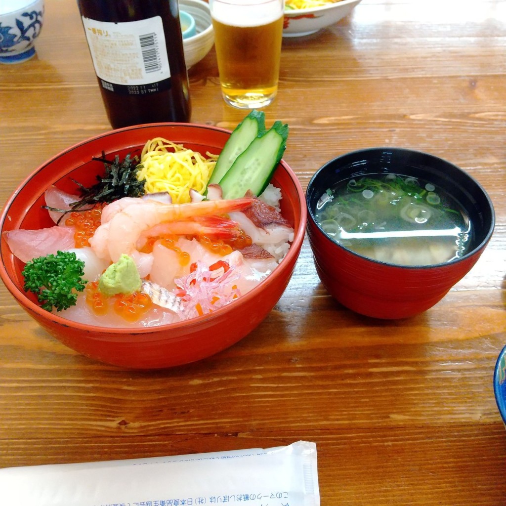 ユーザーが投稿した海鮮丼の写真 - 実際訪問したユーザーが直接撮影して投稿した三国町安島魚介 / 海鮮料理やまに水産の写真