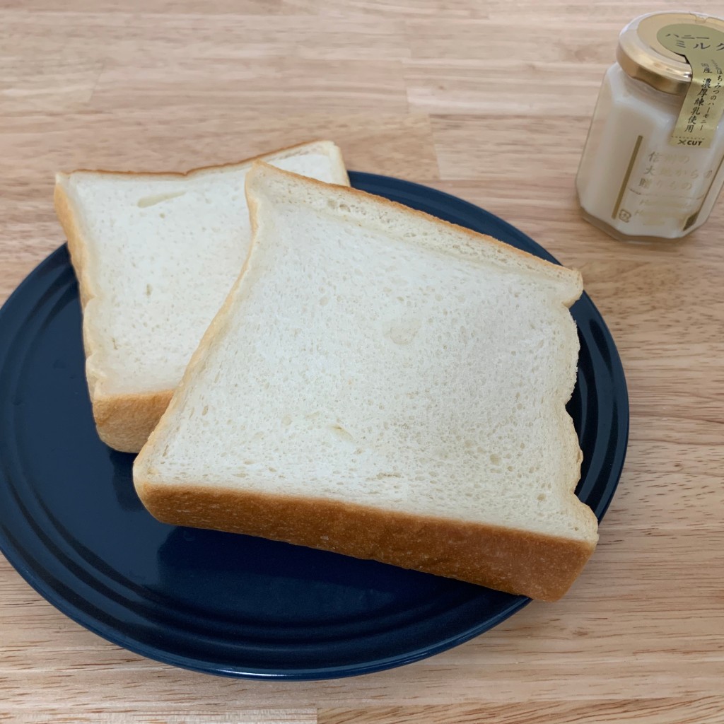 実際訪問したユーザーが直接撮影して投稿した中央食パン専門店一本堂 阪急伊丹駅前店の写真