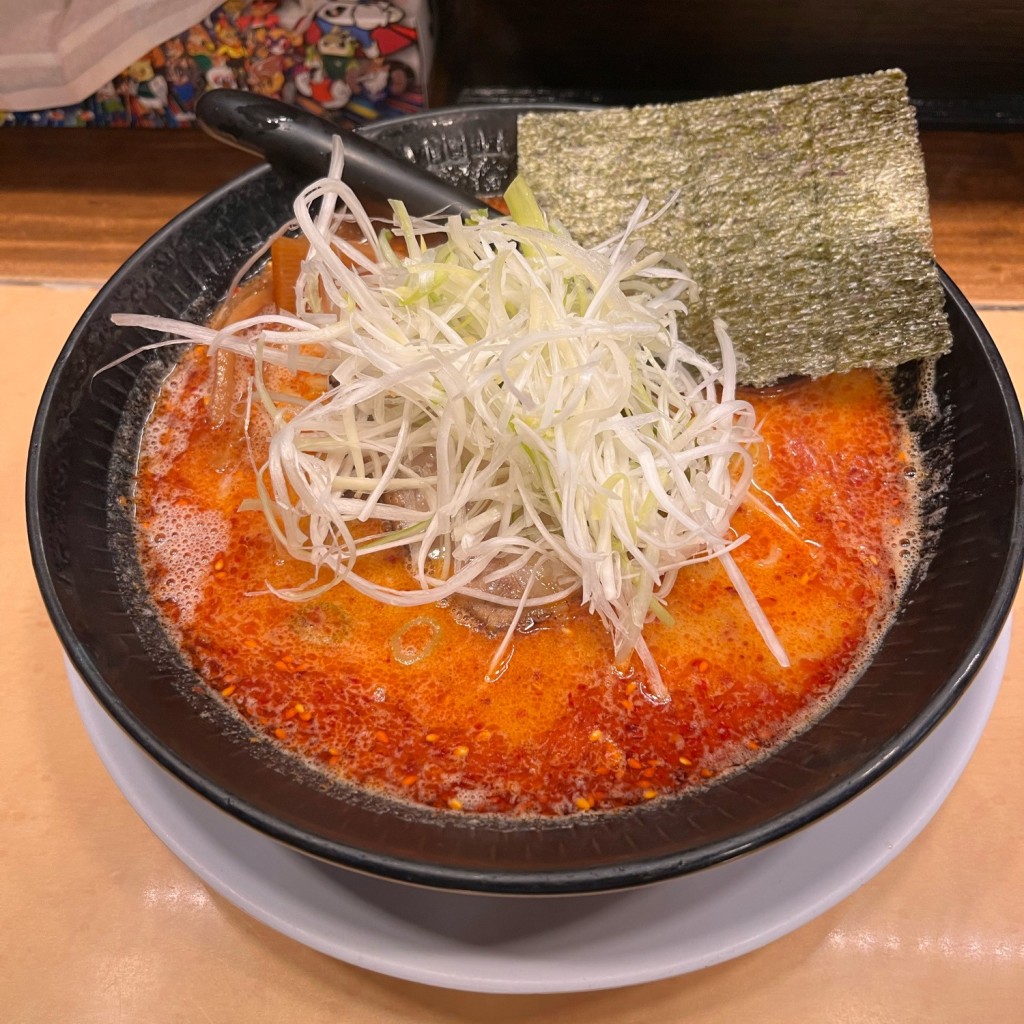 FUJI山のグルメ記録帳さんが投稿した難波中ラーメン / つけ麺のお店らーめん 天地人 難波店の写真