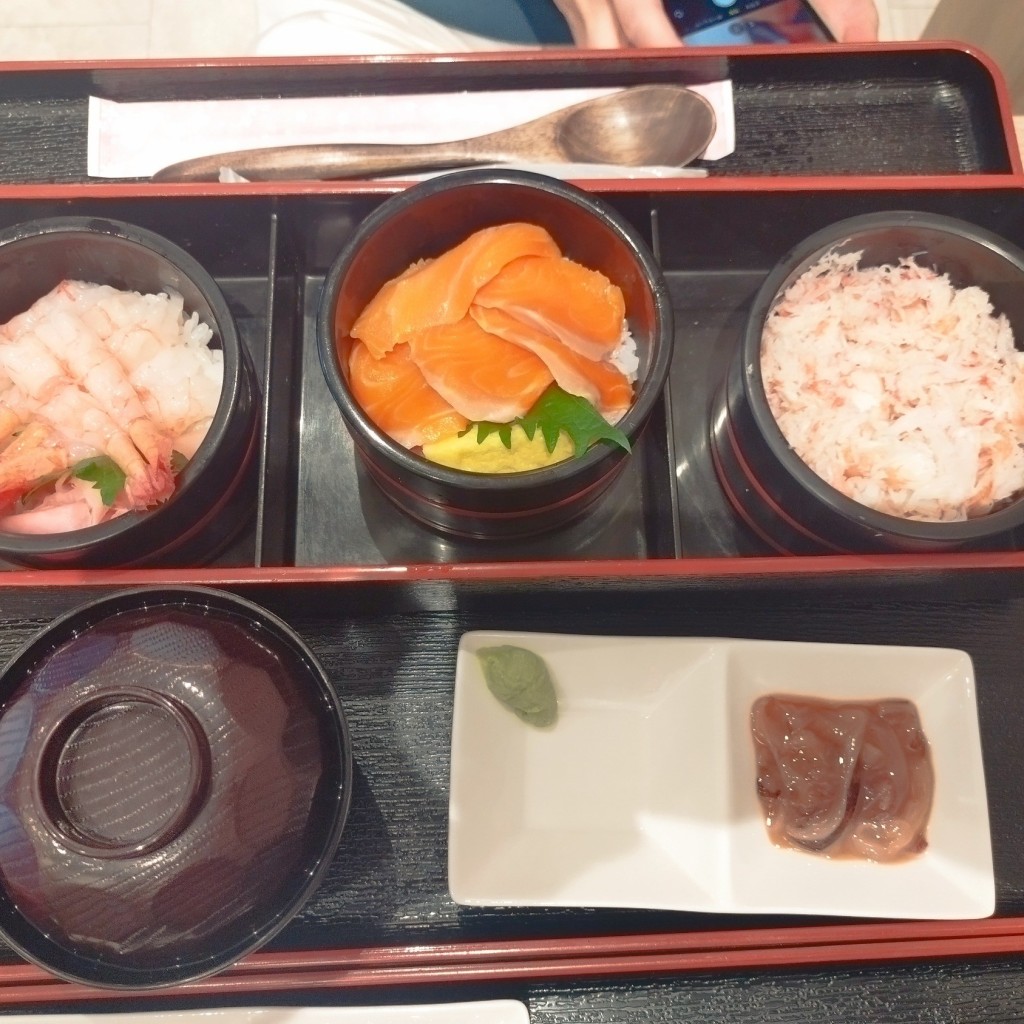 ユーザーが投稿したうにイクラカニ丼の写真 - 実際訪問したユーザーが直接撮影して投稿した豊洲和食 / 日本料理北海道港町食堂の写真