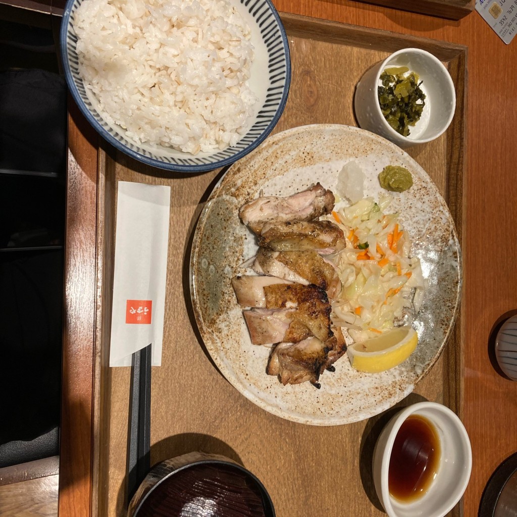 ユーザーが投稿した鶏の炭火焼き定食の写真 - 実際訪問したユーザーが直接撮影して投稿した中央町居酒屋うまや 鹿児島店の写真