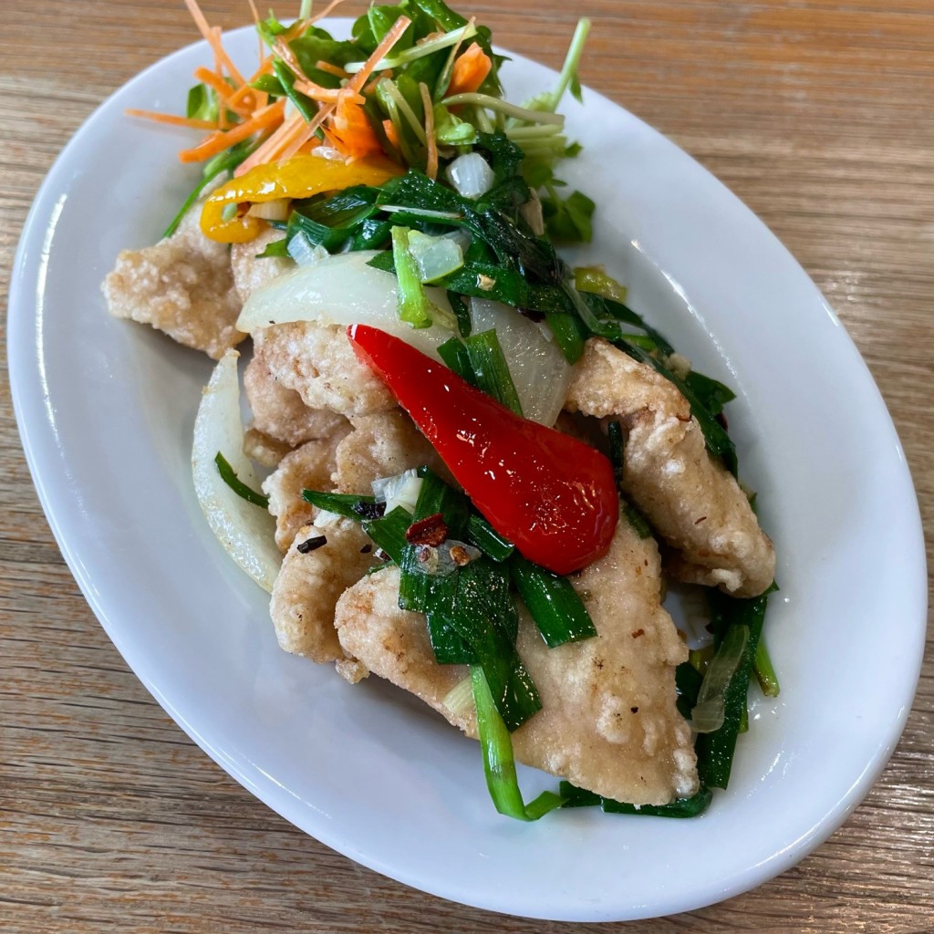 ユーザーが投稿した鶏旨塩炒めの写真 - 実際訪問したユーザーが直接撮影して投稿した中央中華料理トネリの写真