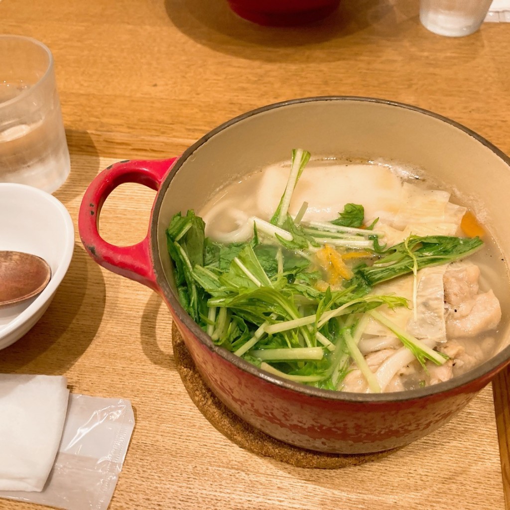 ユーザーが投稿した焼餅と湯葉茶鍋うどんの写真 - 実際訪問したユーザーが直接撮影して投稿した西新宿カフェコトコトサリョウ 新宿ミロード店の写真