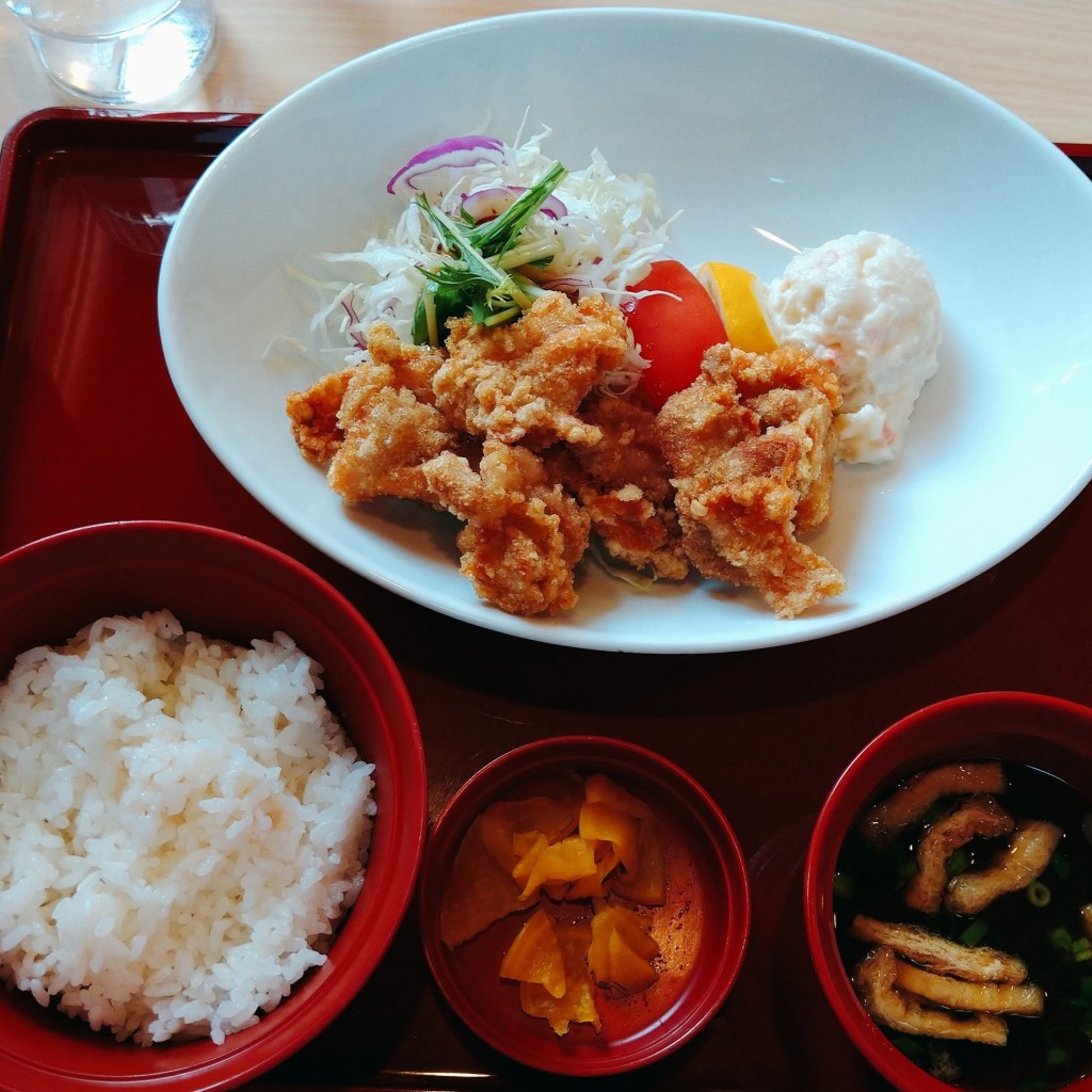 ユーザーが投稿した唐揚定食の写真 - 実際訪問したユーザーが直接撮影して投稿した沖村ファミリーレストランジョイフル 北名古屋沖村店の写真