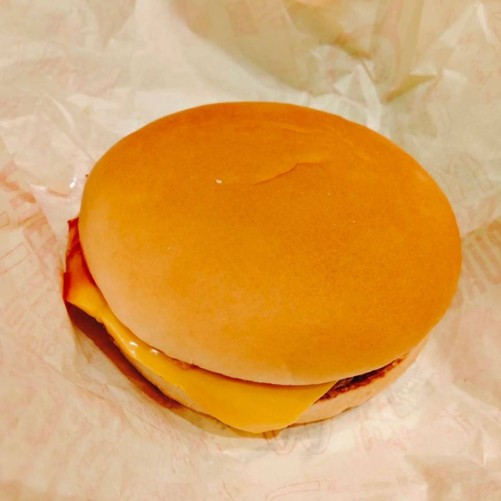 ユーザーが投稿したチーズバーガーの写真 - 実際訪問したユーザーが直接撮影して投稿した大福ファーストフードマクドナルド 岡山大福店の写真