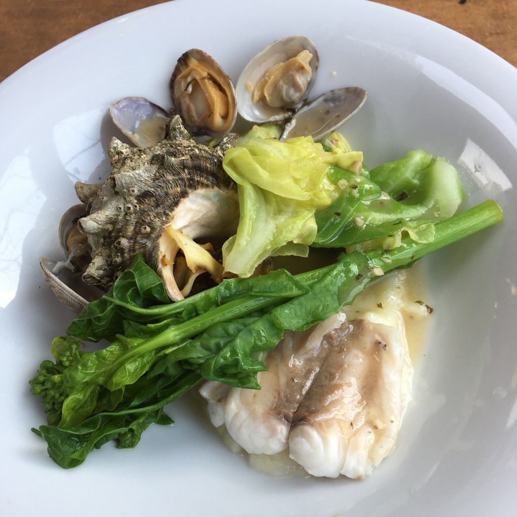ユーザーが投稿したランチ お魚チョイス 鮮魚と貝の写真 - 実際訪問したユーザーが直接撮影して投稿した長谷ビストロボータンの写真