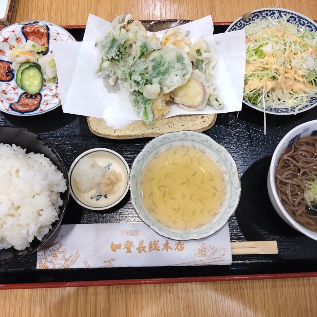 ユーザーが投稿した加賀野菜の天ぷら定食の写真 - 実際訪問したユーザーが直接撮影して投稿した下近江町うどん加登長総本店の写真