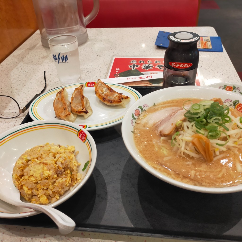 ユーザーが投稿した餃子の王将ラーメンセットの写真 - 実際訪問したユーザーが直接撮影して投稿した上新城餃子餃子の王将 武蔵新城店の写真