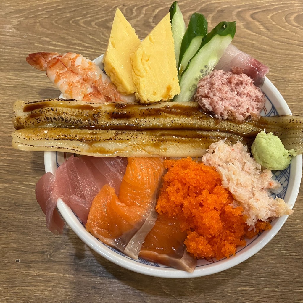 ユーザーが投稿したLunchこぼれ丼の写真 - 実際訪問したユーザーが直接撮影して投稿した赤羽南居酒屋磯丸水産 赤羽南口店の写真