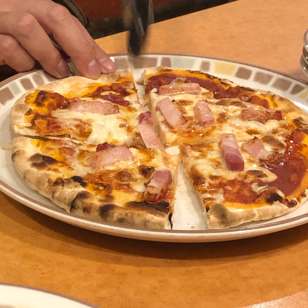 ユーザーが投稿したパンチェッタのピザの写真 - 実際訪問したユーザーが直接撮影して投稿した平戸イタリアンサイゼリヤ 戸塚平戸店の写真
