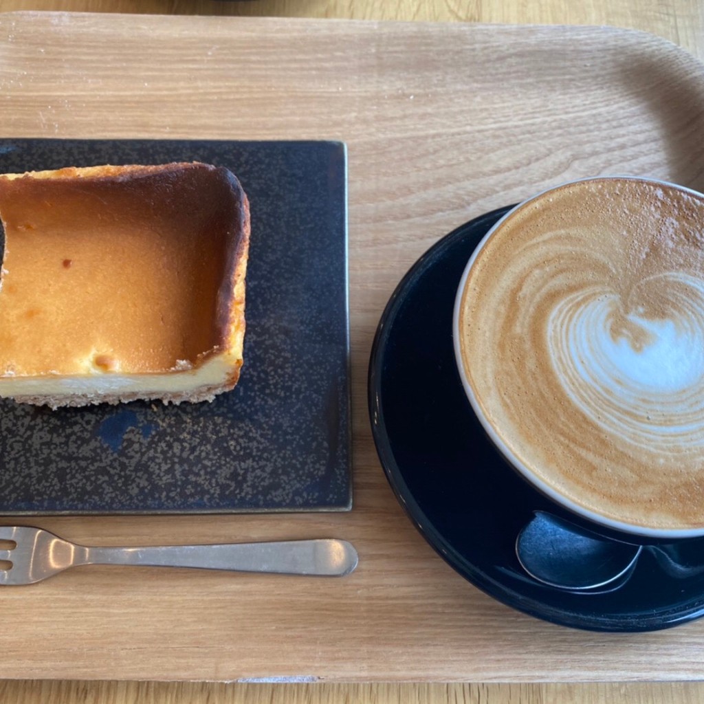 ユーザーが投稿したベイクドチーズケーキの写真 - 実際訪問したユーザーが直接撮影して投稿した北白川瀬ノ内町カフェOPEN DOOR COFFEEの写真