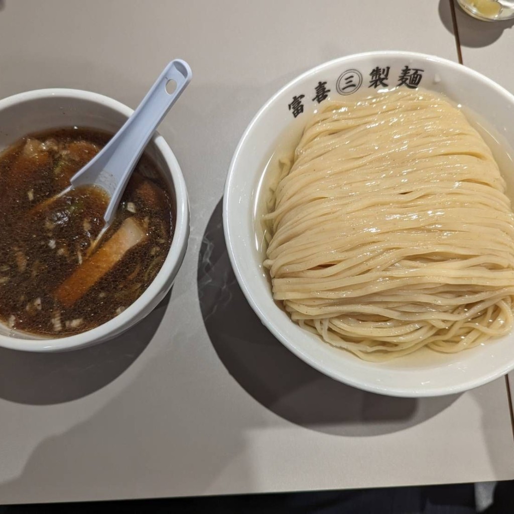 ユーザーが投稿した鰹昆布水 のどごし麺の写真 - 実際訪問したユーザーが直接撮影して投稿した六本木ラーメン専門店富喜製麺研究所 六本木店の写真