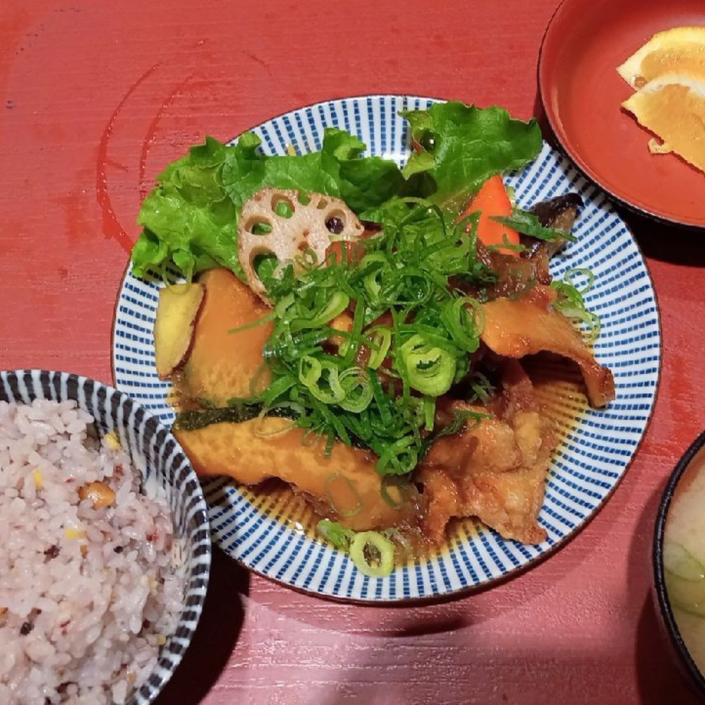 ユーザーが投稿した鶏の唐揚香味ダレ定食の写真 - 実際訪問したユーザーが直接撮影して投稿した下柳定食屋さち福や イオンモール春日部店の写真