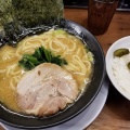 豚骨醤油ラーメン - 実際訪問したユーザーが直接撮影して投稿した巣鴨ラーメン / つけ麺巣鴨家の写真のメニュー情報