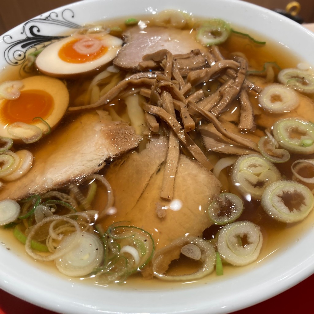 ユーザーが投稿した味玉ラーメンの写真 - 実際訪問したユーザーが直接撮影して投稿した八重洲ラーメン専門店らーめん 七彩飯店の写真