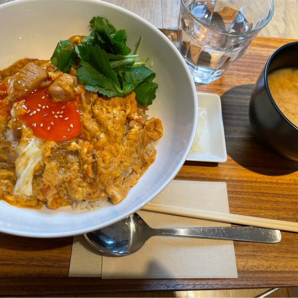 ユーザーが投稿した親子丼の写真 - 実際訪問したユーザーが直接撮影して投稿した猿楽町カフェフラックス カフェの写真