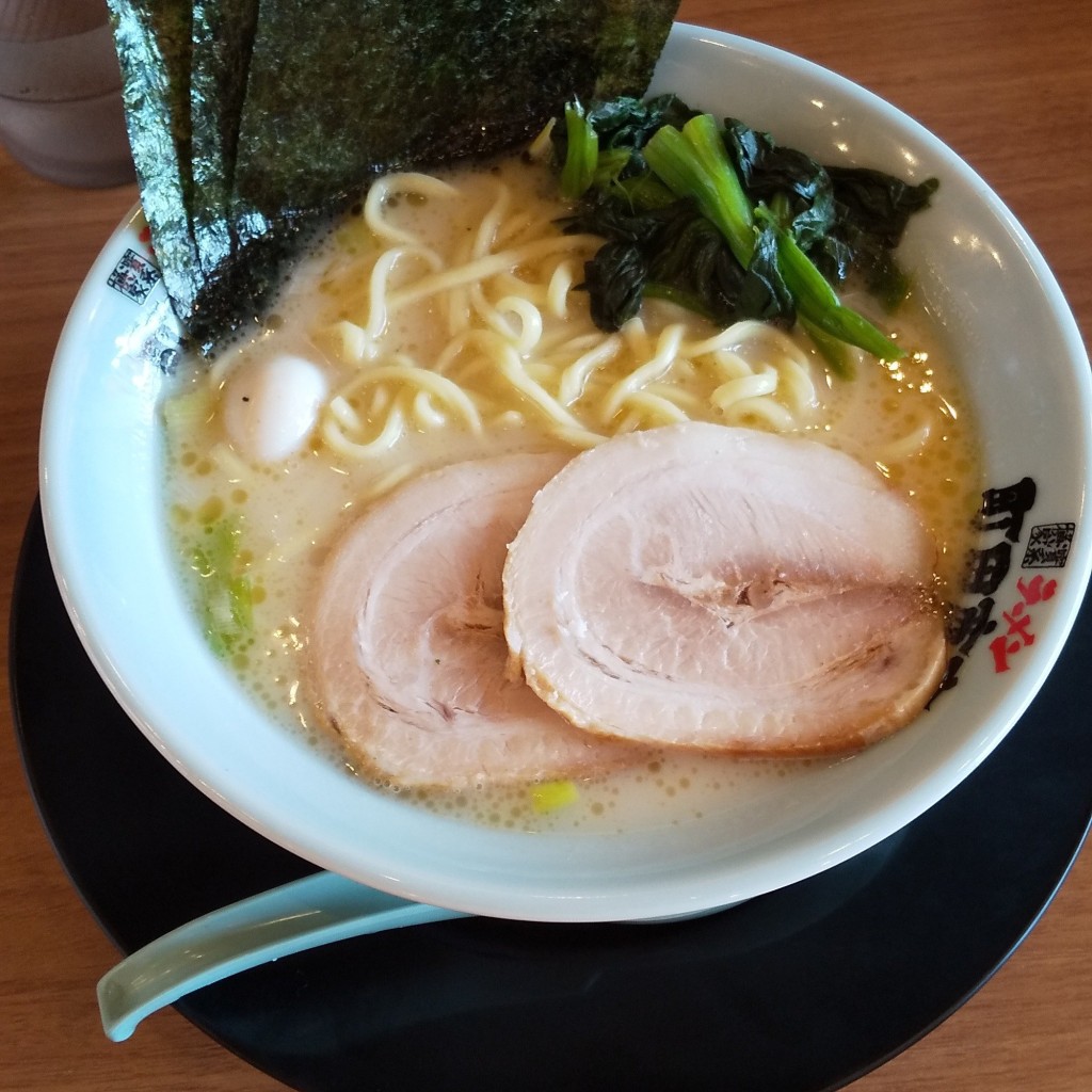 ユーザーが投稿したラーメン+肉汁餃子の写真 - 実際訪問したユーザーが直接撮影して投稿したさくらんぼ駅前ラーメン専門店町田商店 東根店の写真