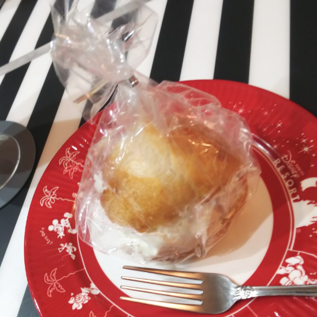 ユーザーが投稿したクリームチーズとくるみとイチヂクのパンの写真 - 実際訪問したユーザーが直接撮影して投稿した則武中ベーカリーthe PAN noritakeの写真