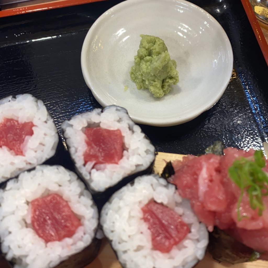 ユーザーが投稿したまぐろ握り盛りの写真 - 実際訪問したユーザーが直接撮影して投稿した寿司寿司屋まつい 大阪駅前第三ビル店の写真