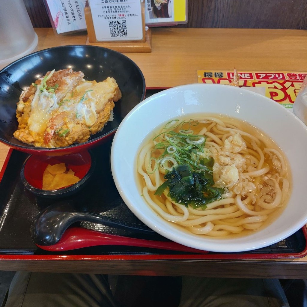 ユーザーが投稿したミックス丼ランチの写真 - 実際訪問したユーザーが直接撮影して投稿した中山台うどん得得 奈良西大和店の写真