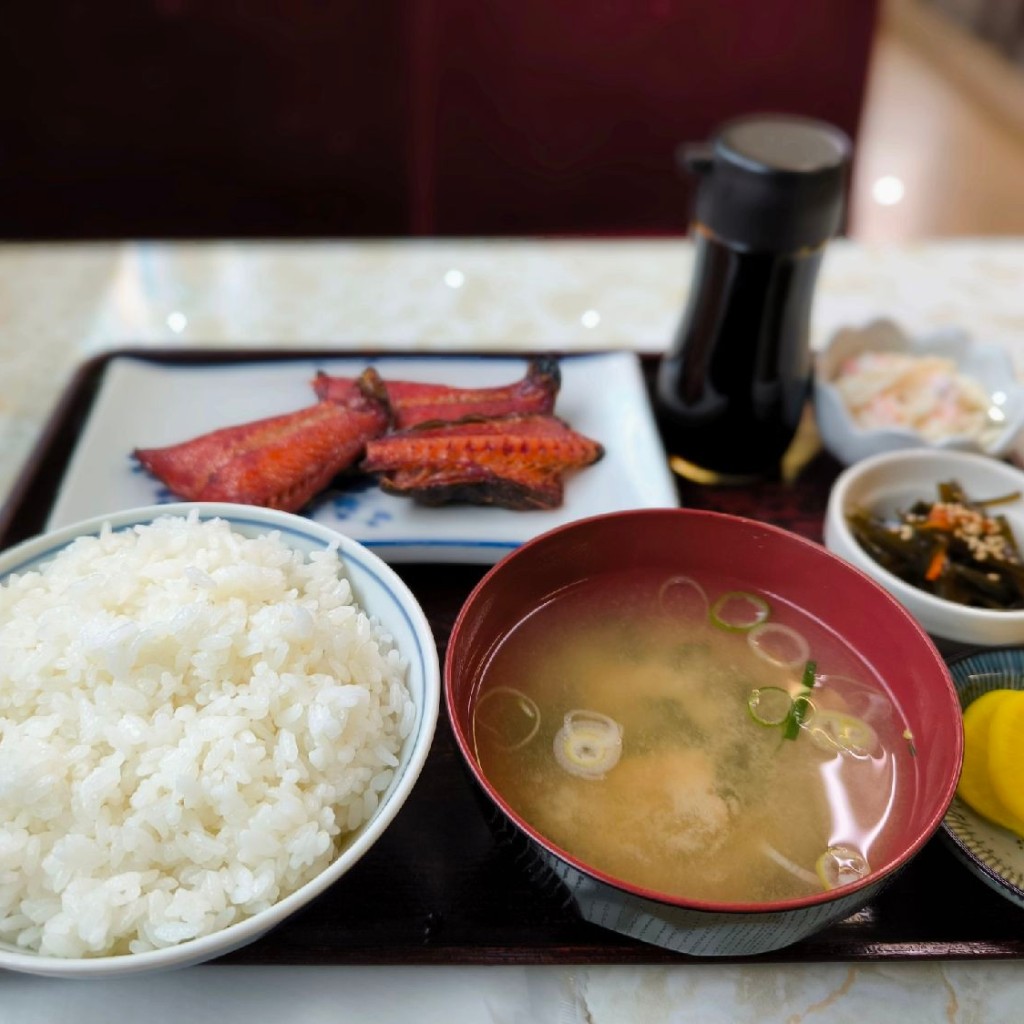 満腹六郎さんが投稿した北十一条西定食屋のお店食事処 魚屋の台所/ショクジドコロ サカナヤノダイドコロの写真