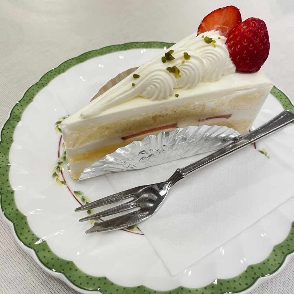 ユーザーが投稿したショートケーキの写真 - 実際訪問したユーザーが直接撮影して投稿した銀座イタリアンル・ブラン 銀座店の写真