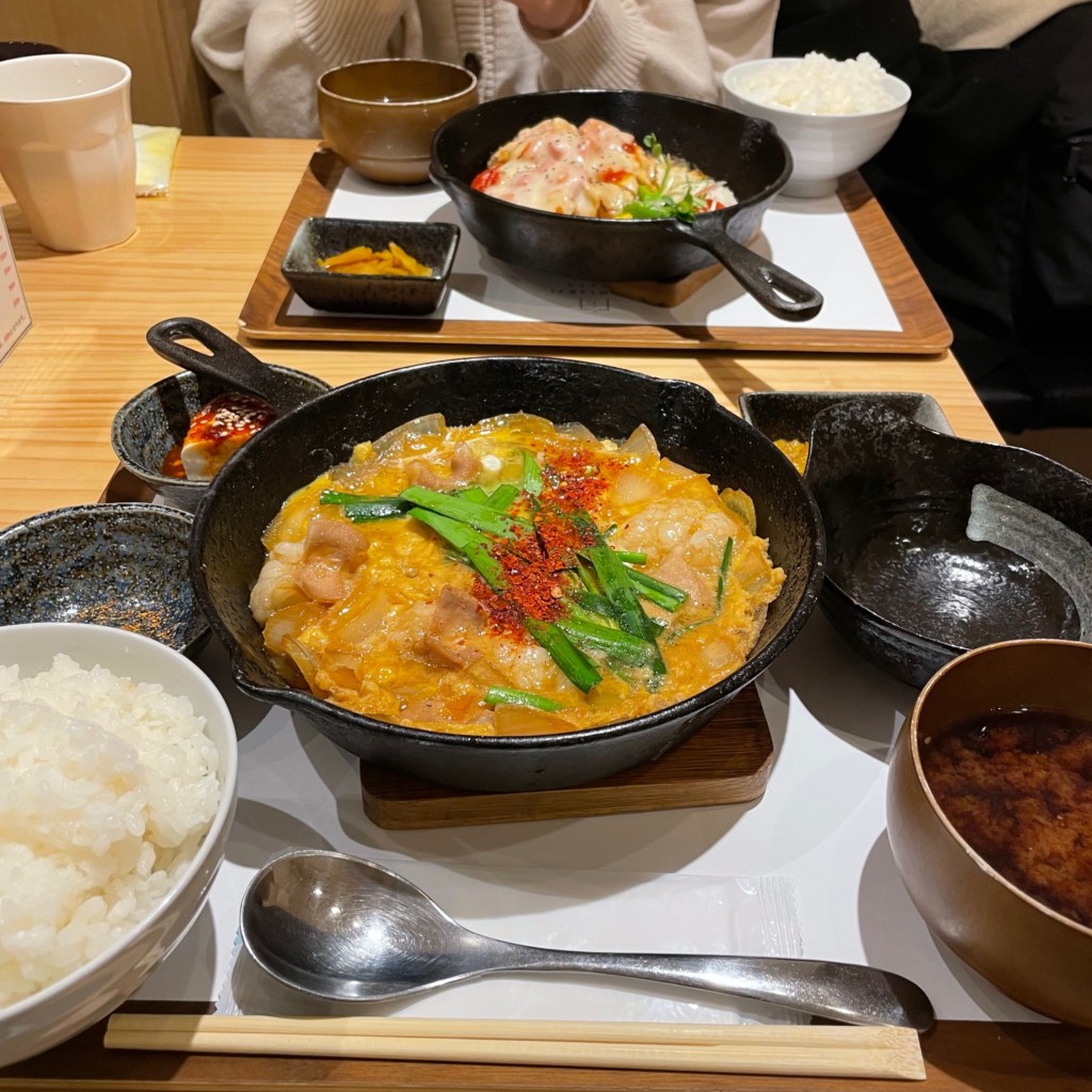 ユーザーが投稿したもつとニラのすき焼き風卵とじ定食の写真 - 実際訪問したユーザーが直接撮影して投稿した吉祥寺東町肉料理029吉祥寺食堂の写真