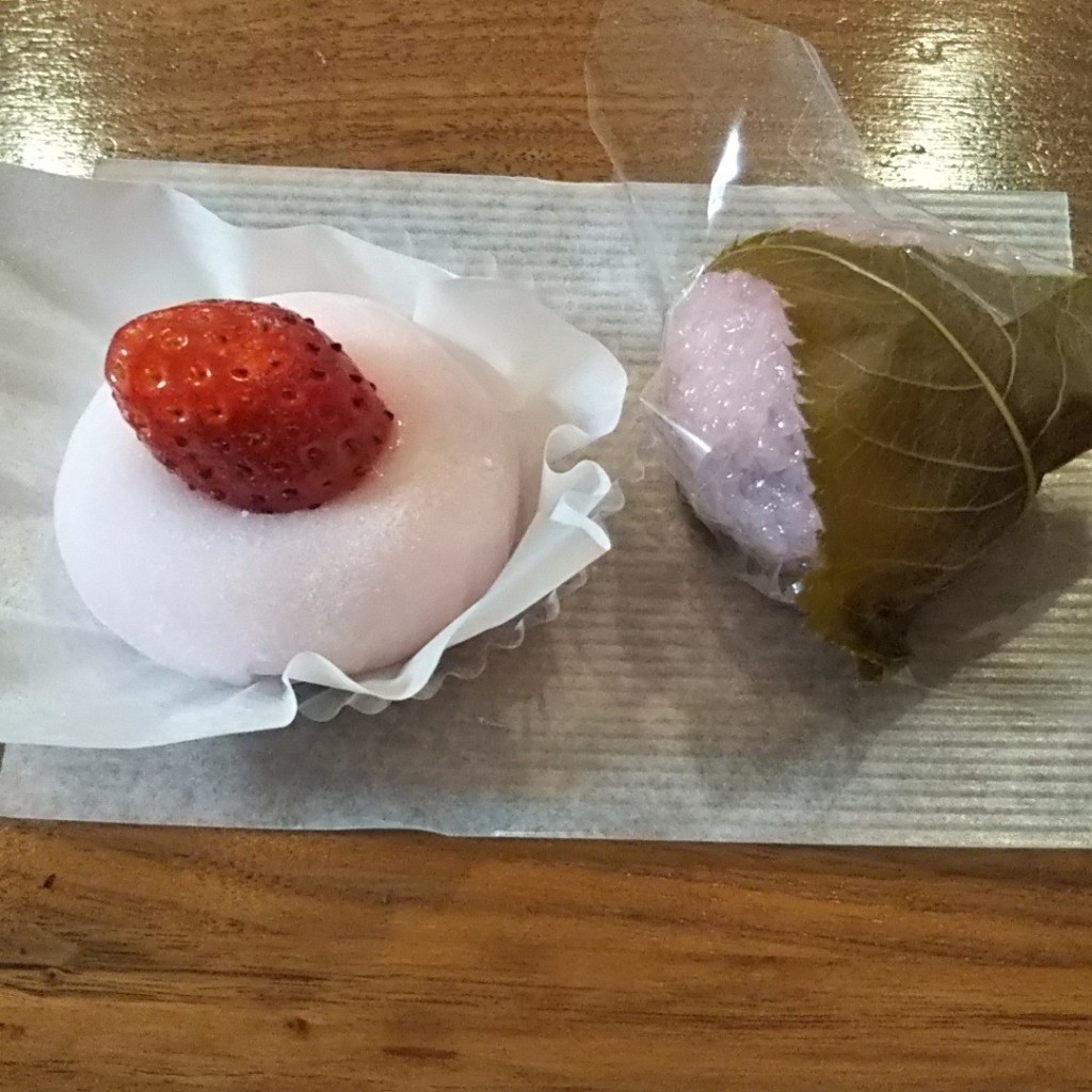 ユーザーが投稿した桜餅の写真 - 実際訪問したユーザーが直接撮影して投稿した桃山和菓子餅文總本店 桃山店の写真