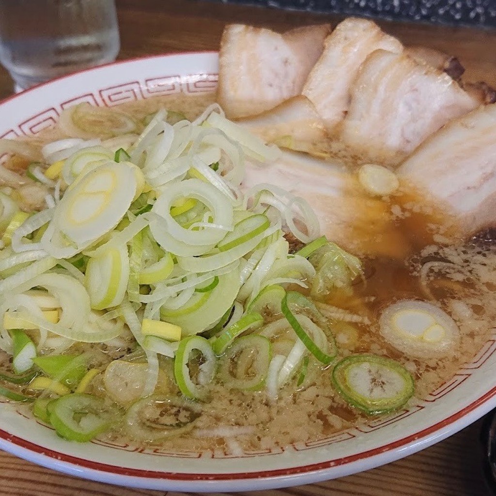 ユーザーが投稿したにんにく香る塩ラーメンの写真 - 実際訪問したユーザーが直接撮影して投稿した元浅草ラーメン専門店喜多方食堂 浅草本店の写真