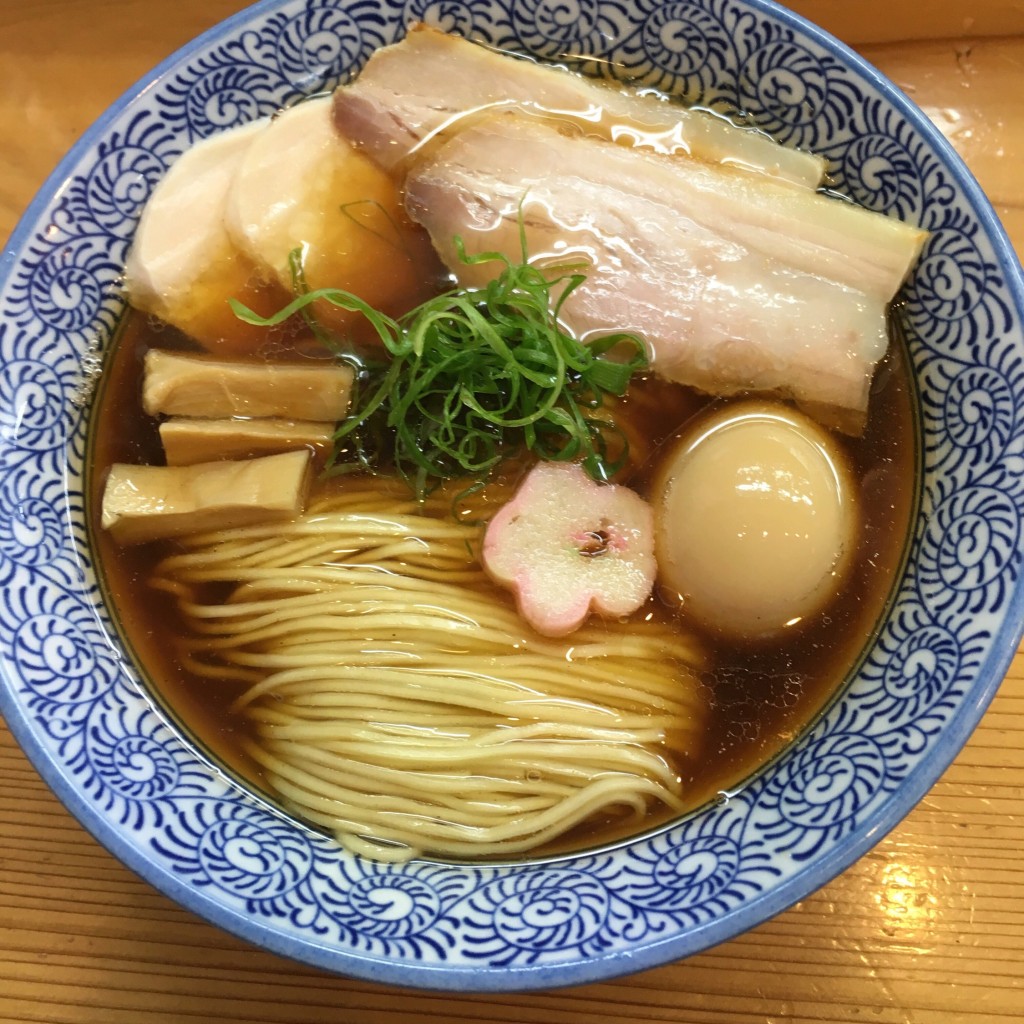 [多摩エリア　ガチ旨ラーメン①]をテーマに、LINE PLACEのユーザーれおくんフォロー返さんがおすすめするグルメ店リストの代表写真