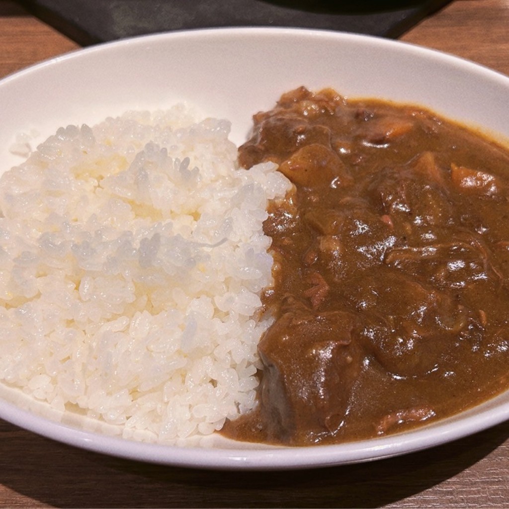 ユーザーが投稿した牛すじカレーの写真 - 実際訪問したユーザーが直接撮影して投稿した南青山焼肉焼肉ホルモン 青一の写真