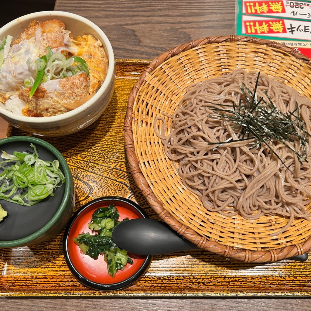 ユーザーが投稿したカツ丼定食の写真 - 実際訪問したユーザーが直接撮影して投稿した東九条西山王町そばおらが蕎麦 京都AVANTI店の写真