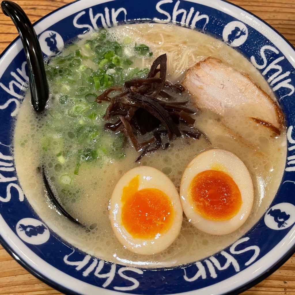 gypsophila_さんが投稿した天神ラーメン専門店のお店博多らーめん ShinShin 天神本店/ハカタラーメン シンシン テンジンホンテンの写真