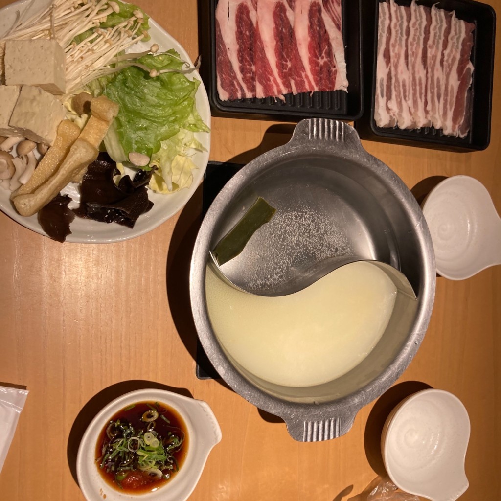 ユーザーが投稿した牛豚定食の写真 - 実際訪問したユーザーが直接撮影して投稿した難波中野菜料理やさい家めい なんばパークスの写真